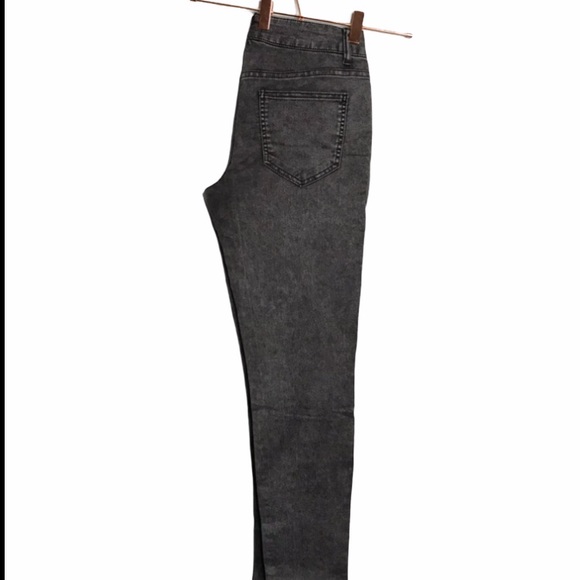 I Love H8i | High Rise Skinny Jeans in Gray Denim - Picture 6 of 9